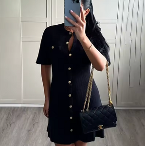 Victoria | black