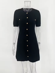 Victoria | black