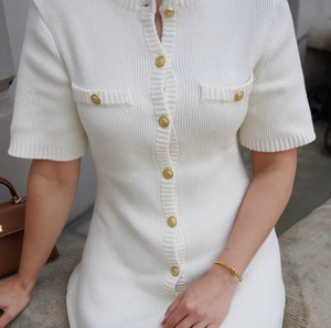 Victoria | white